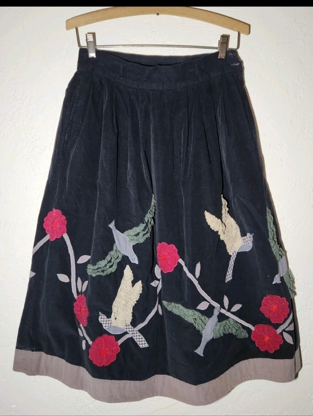 Vintage Rene Derhy Women's Size Medium Black Corduroy Embroidered Bird Appliqué